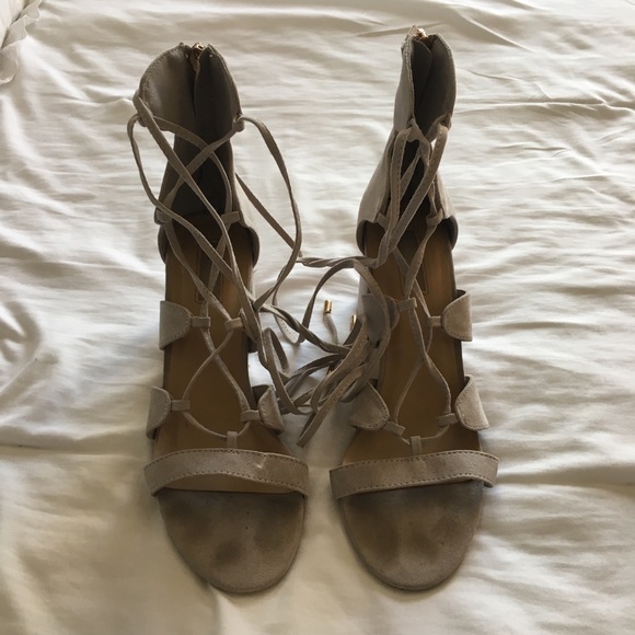 Cute gray lace-up high heals - Picture 2 of 4